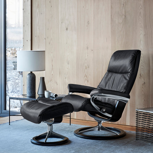 Stressless View Chair and Ottoman (Medium)